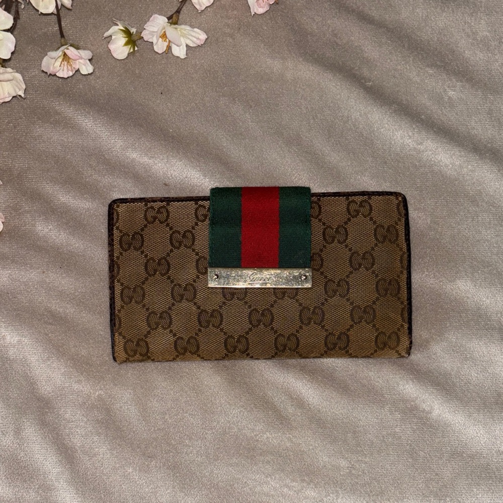 gucci brown monogram fold wallet with sherry line